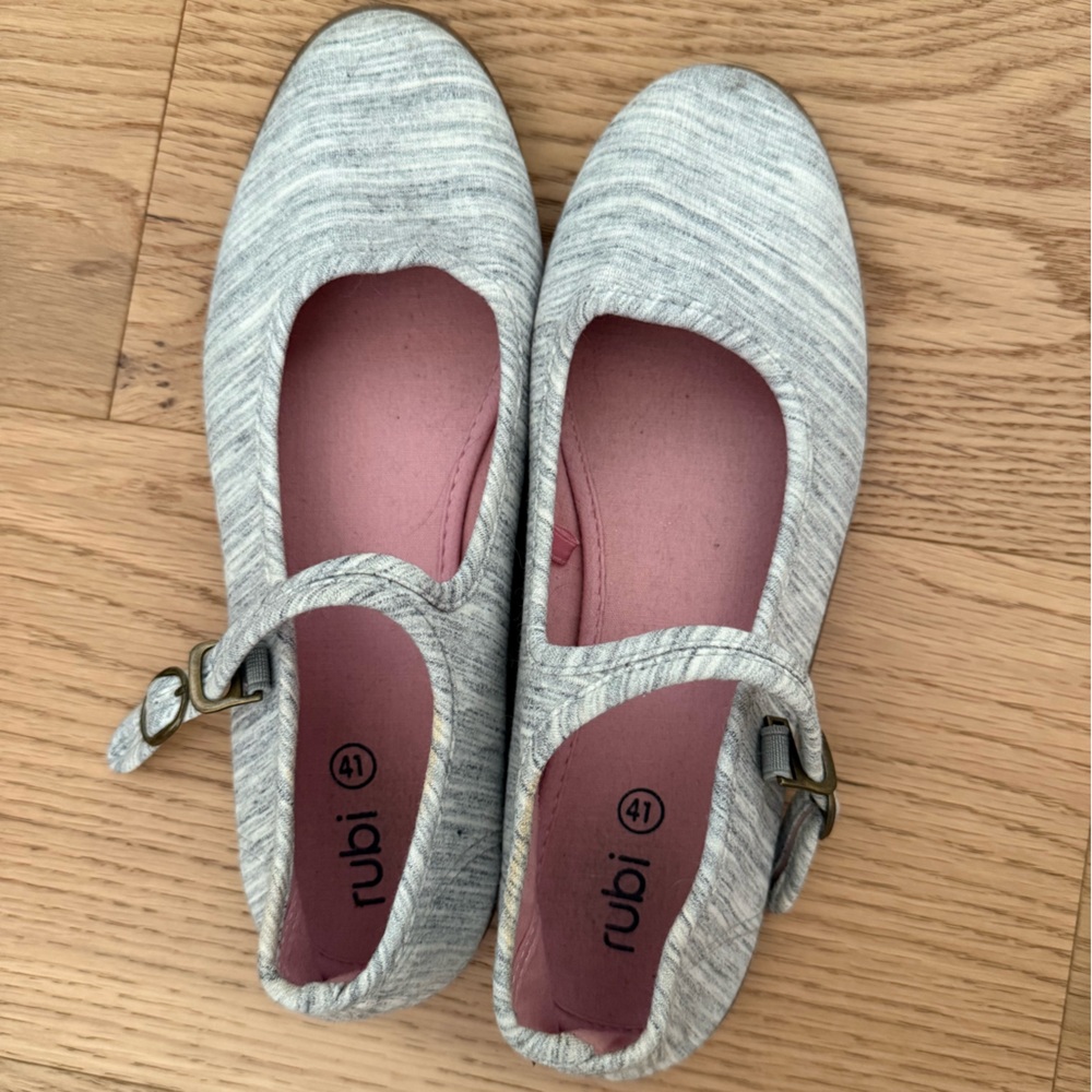Women's Gray Mary Jane Shoes